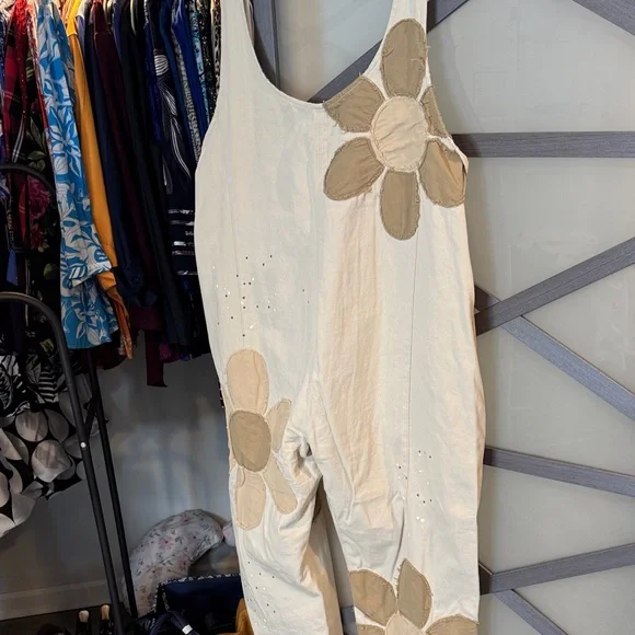 Floral Beige Jumpsuit - Picture 4 of 11